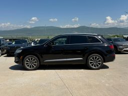 
										Audi Q7 full									