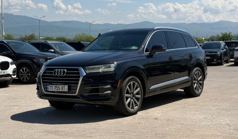 
								Audi Q7 full									