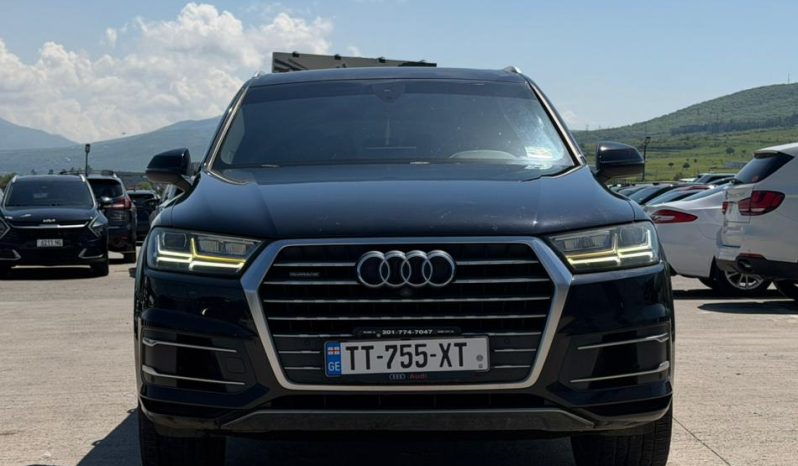 
								Audi Q7 full									