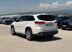 2018 Toyota Highlander, Limited