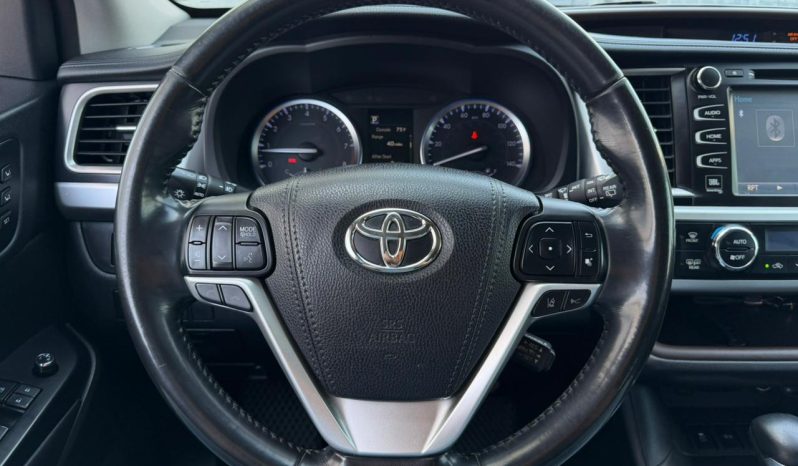 
								2018 Toyota Highlander, Limited full									