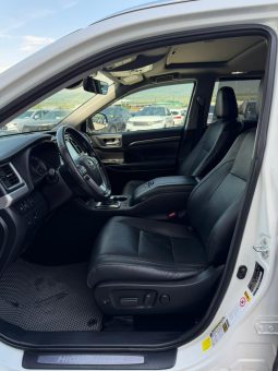 
										2018 Toyota Highlander, Limited full									