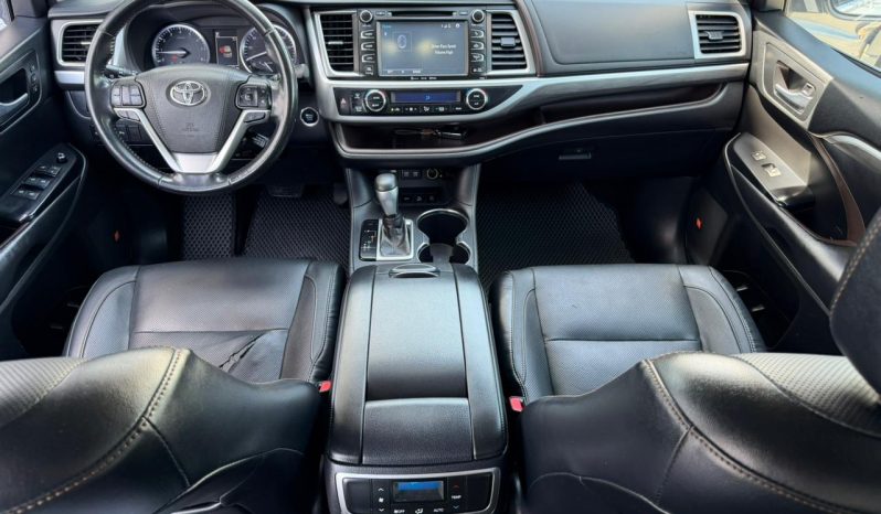 
								2018 Toyota Highlander, Limited full									