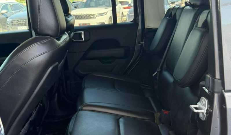 
								2021 JEEP Wrangler full									