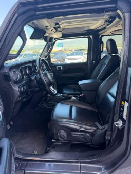 
										2021 JEEP Wrangler full									