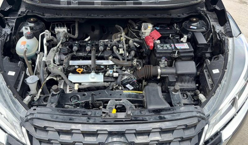 
								2024 Nissan Kicks full									