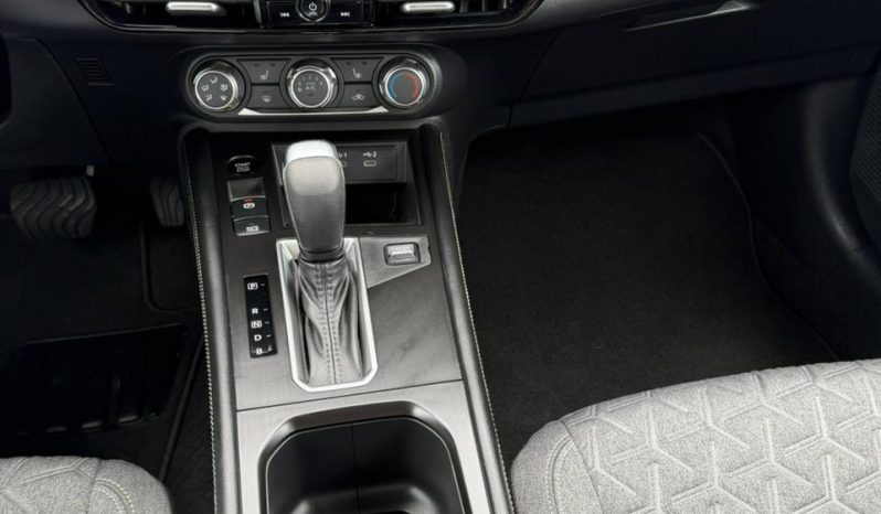 
								2025 Nissan Kicks, Sv Intelligent Awd full									