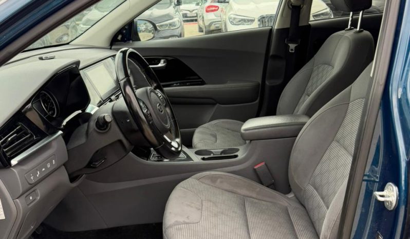 
								2020 KIA Niro full									