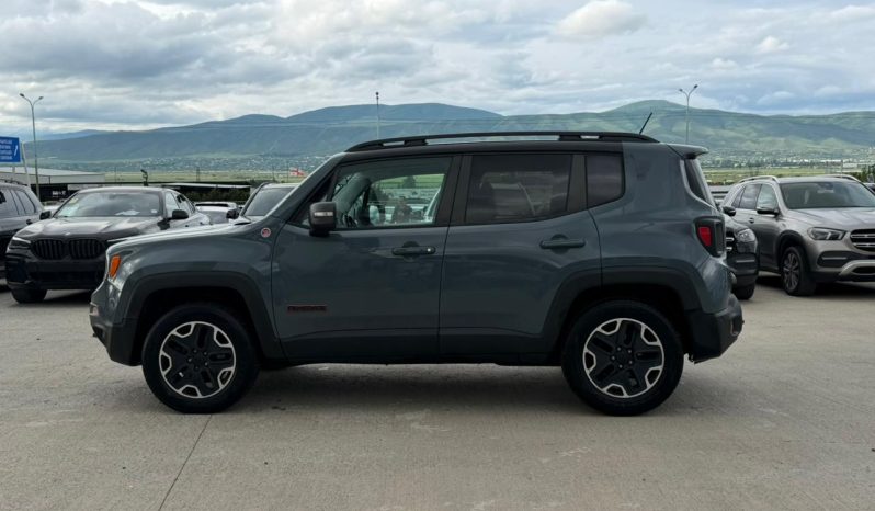 
								2016 Jeep Renegade, Trailhawk full									