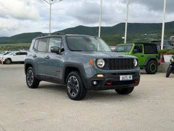 2016 Jeep Renegade, Trailhawk