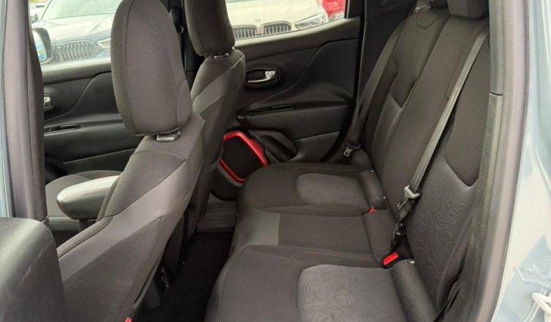 
								2016 Jeep Renegade, Trailhawk full									