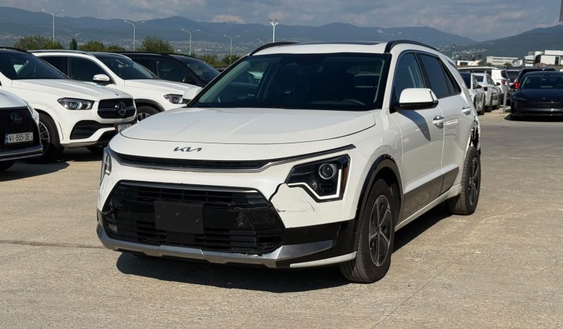 
								KIA Niro full									