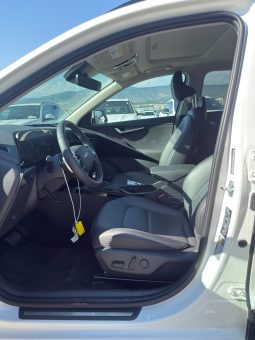 
										KIA Niro full									