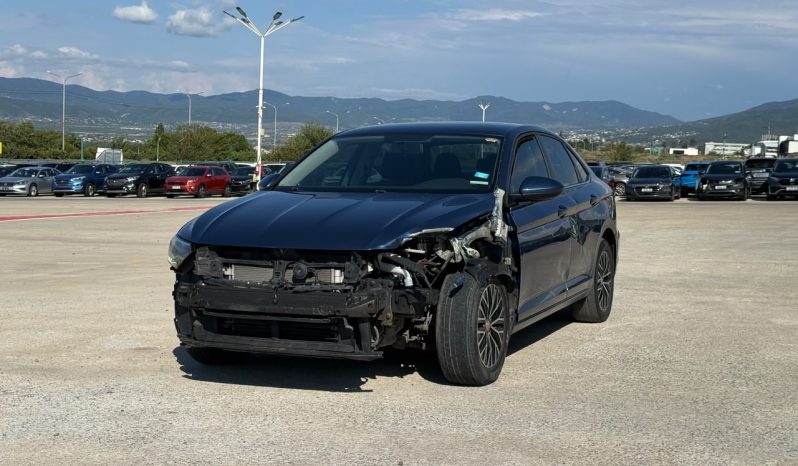 
								Volkswagen Jetta full									