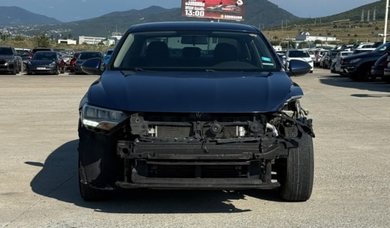 
								Volkswagen Jetta full									