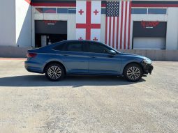 
										Volkswagen Jetta full									