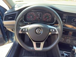 
										Volkswagen Jetta full									