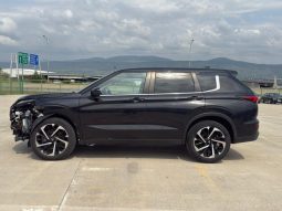 
										2022 Mitsubishi Outlander full									