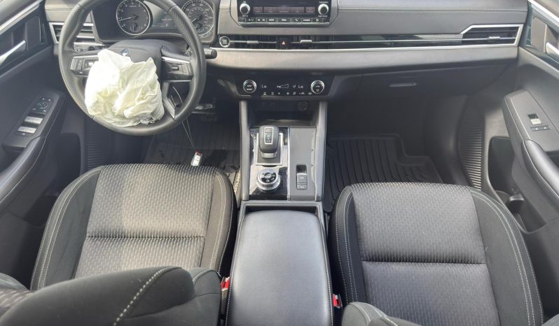 
								2022 Mitsubishi Outlander full									
