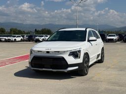 
										Kia Niro full									