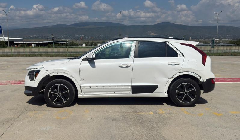 
								Kia Niro full									
