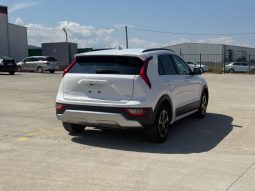 
										Kia Niro full									