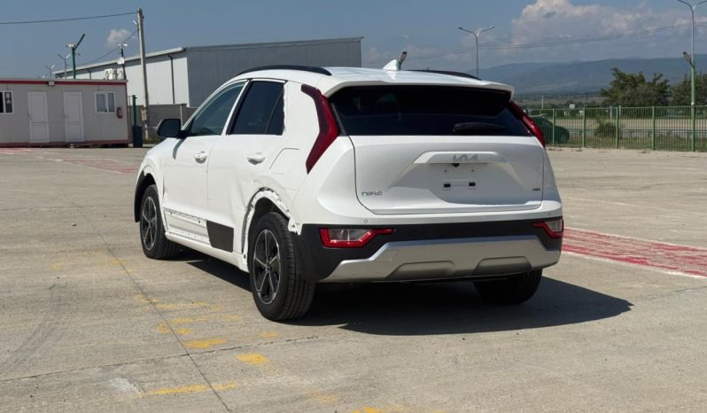 
								Kia Niro full									