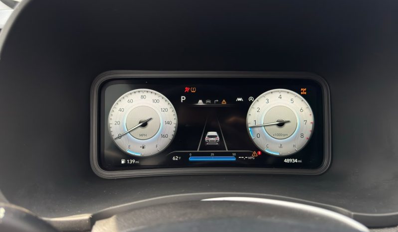 
								Hyundai Kona full									