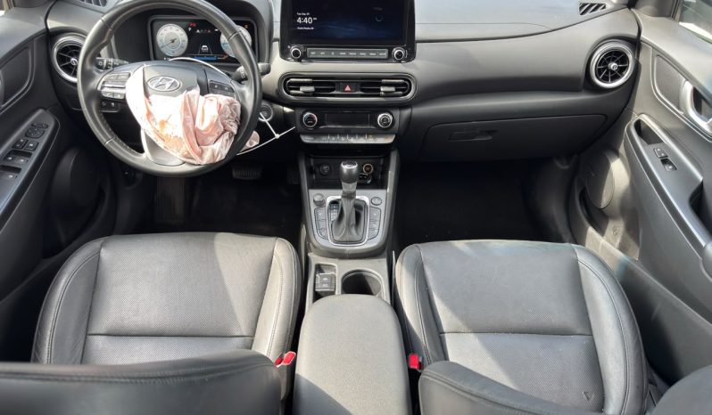 
								Hyundai Kona full									