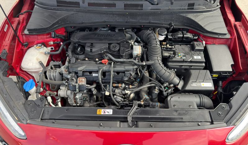 
								Hyundai Kona full									