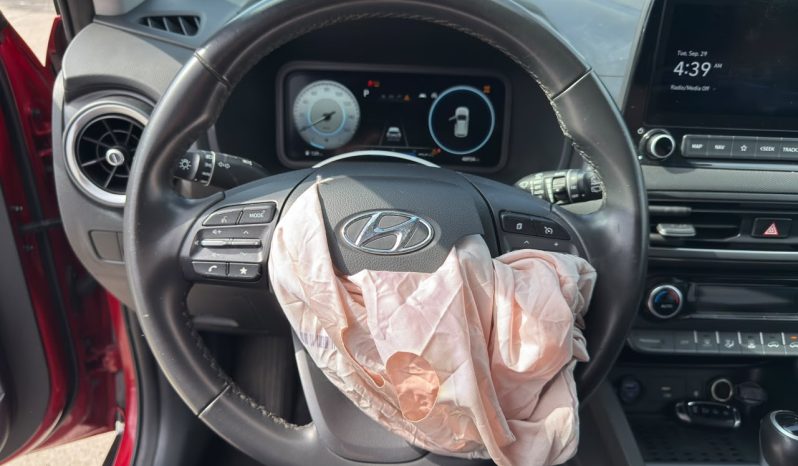 
								Hyundai Kona full									