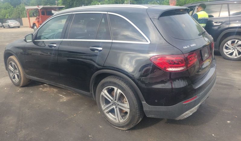 
								2022 Mercedes-Benz GLC 300 full									