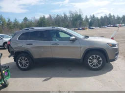 
										Jeep Cherokee full									