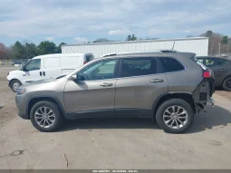 
										Jeep Cherokee full									