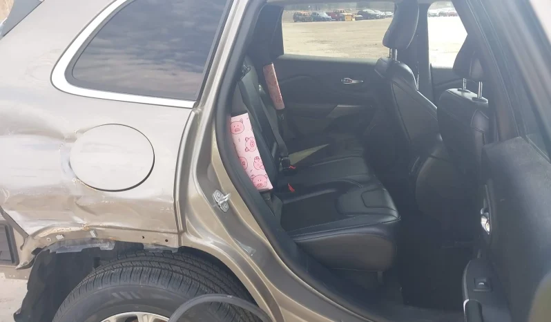 
								Jeep Cherokee full									