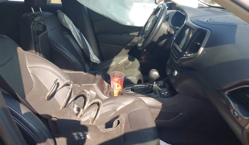 
								Jeep Cherokee full									