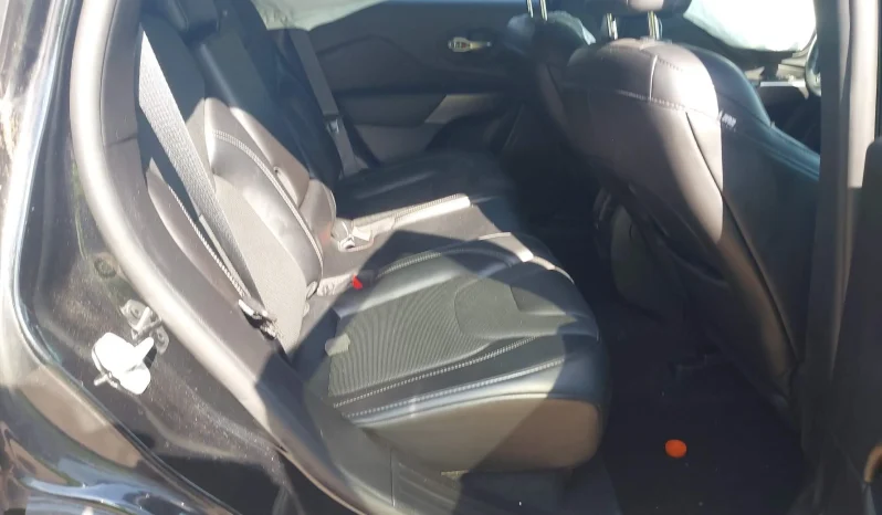 
								Jeep Cherokee full									