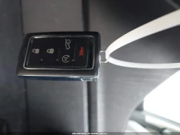
										Jeep Grand Cherokee 4xe full									