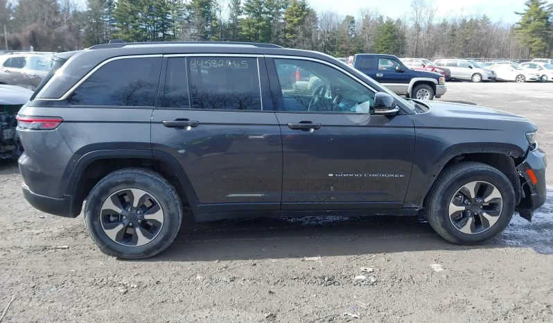 
								Jeep Grand Cherokee 4xe full									