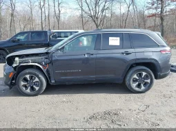 
										Jeep Grand Cherokee 4xe full									