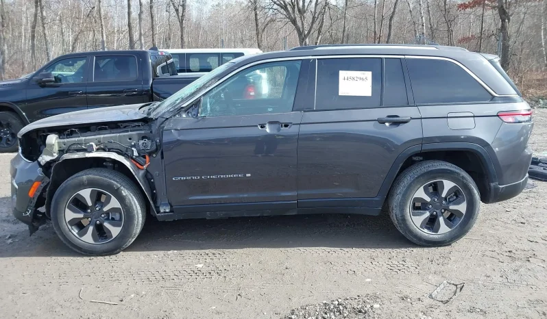 
								Jeep Grand Cherokee 4xe full									
