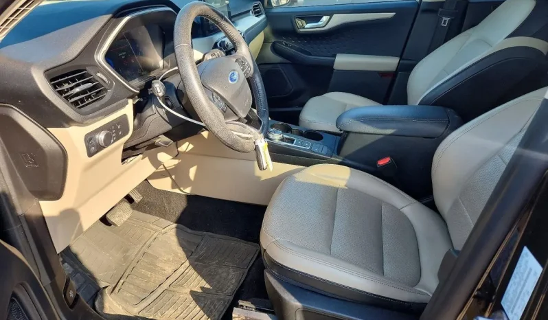 
								Ford Escape full									