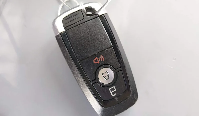 
								Ford Escape full									