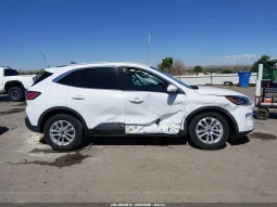 
										Ford Escape full									
