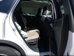 
										Ford Escape full									