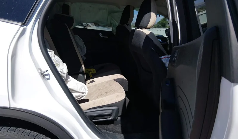
								Ford Escape full									