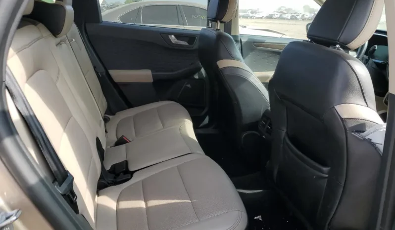 
								Ford Escape full									