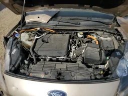 
										Ford Escape full									