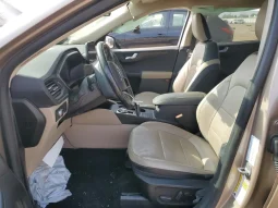 
										Ford Escape full									