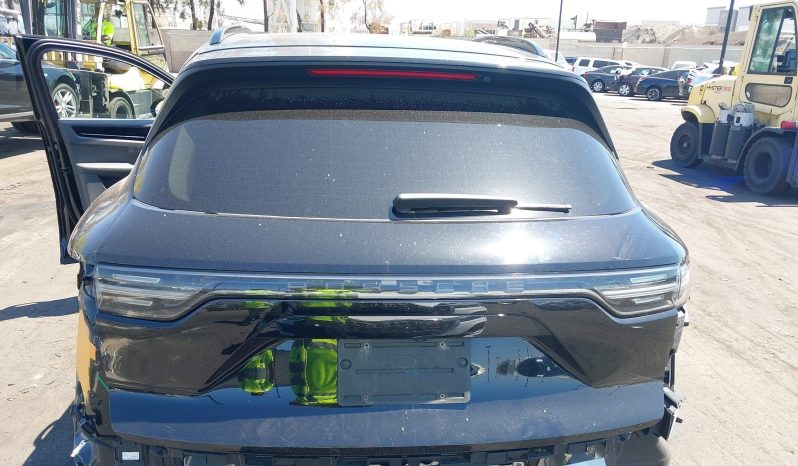 
								Porsche Cayenne full									